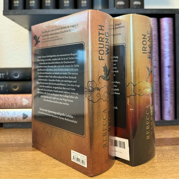 Fourth Wing + Iron Flame - GERMAN EDITIONS by Rebecca Yarros - NEW In PLASTIC - Picture 6 of 8